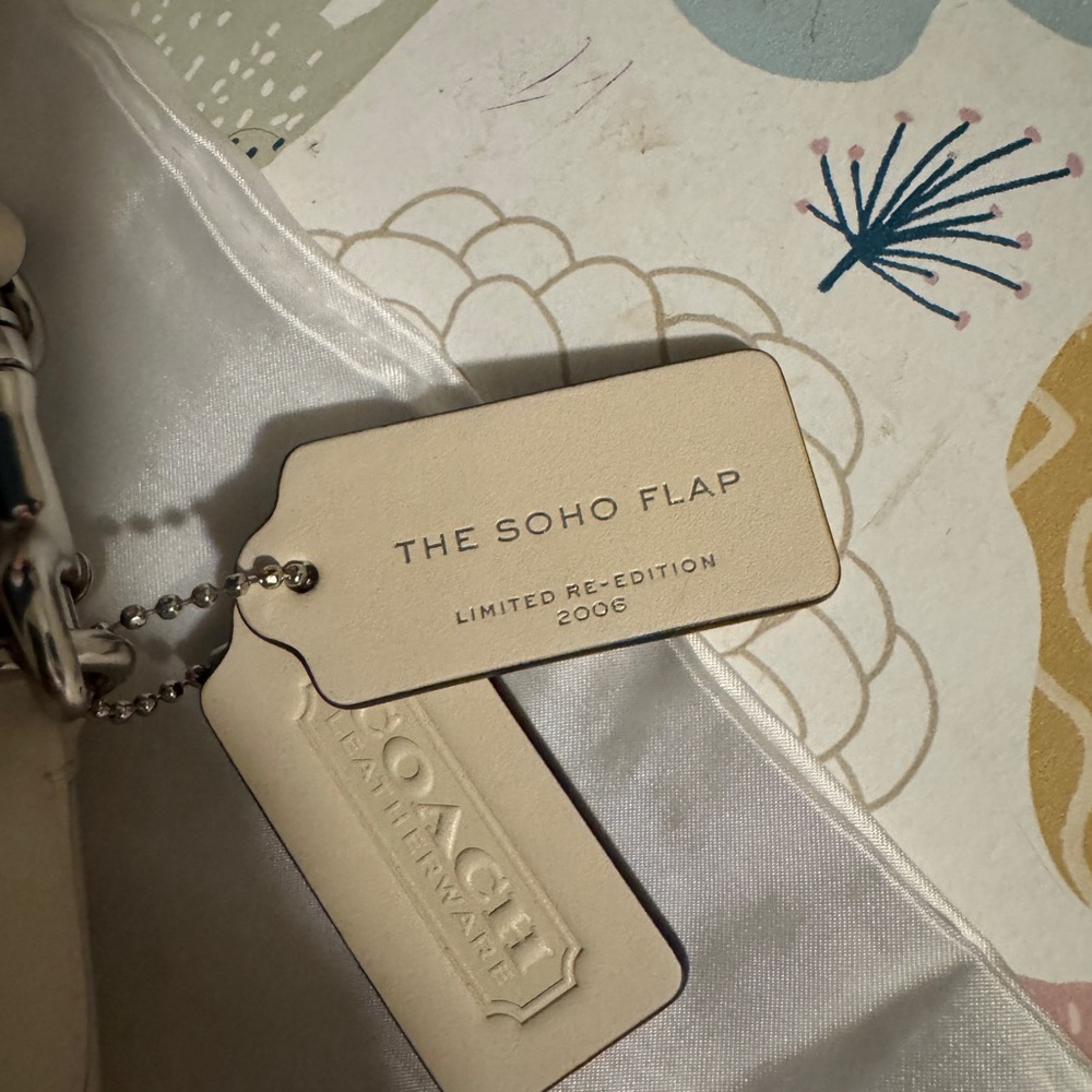 Coach Soho Flap Chalk - Picture 3 of 4